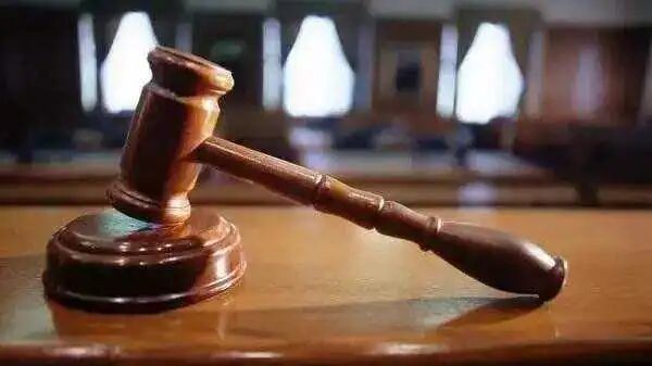 基金转换后亏损超70万元，银行因未尽适当性义务被判赔七成